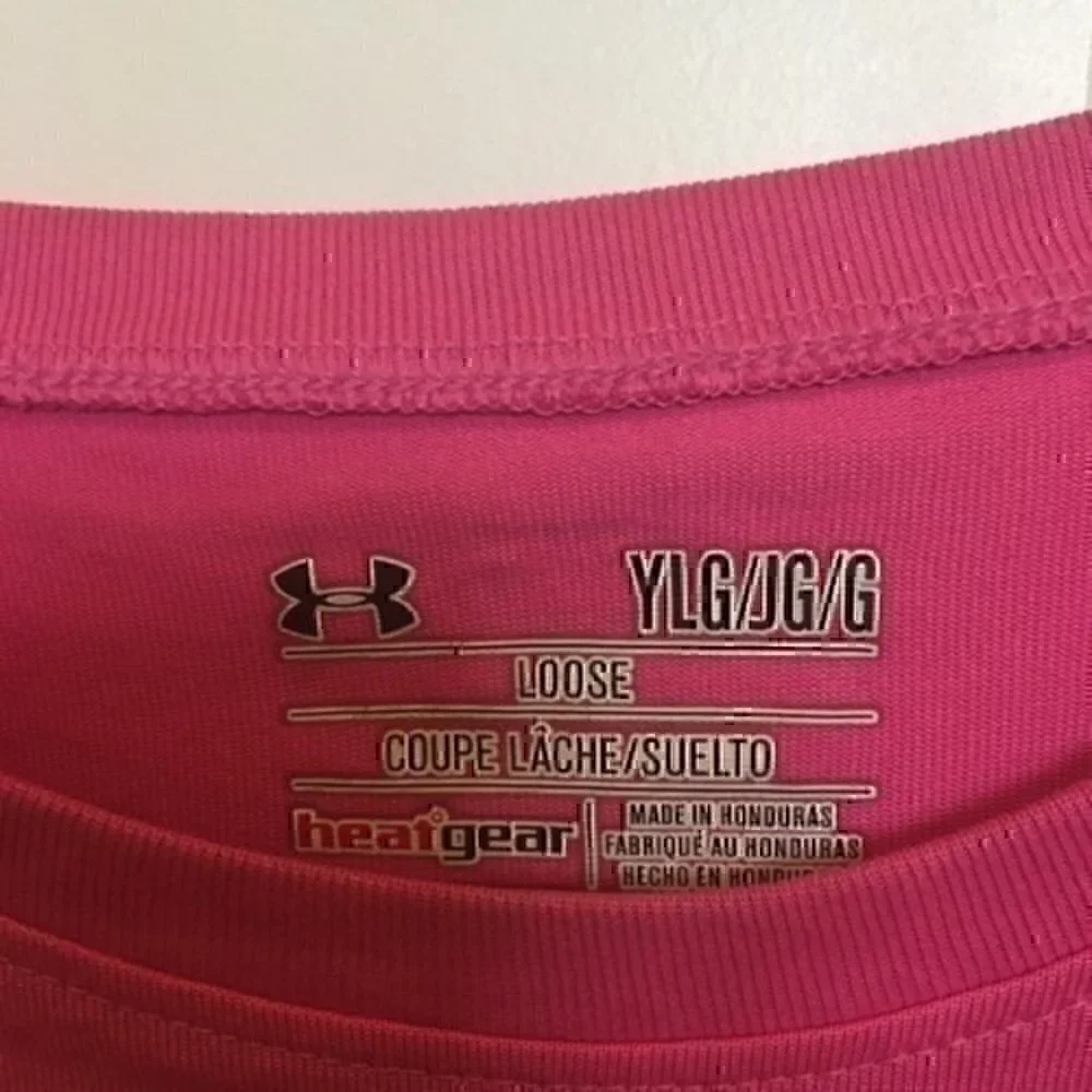 Under Armour Girls size large  T-shirt